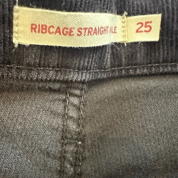 Levi's Ribcage Straight Ankle Corduroy Pants - Picture 9 of 11